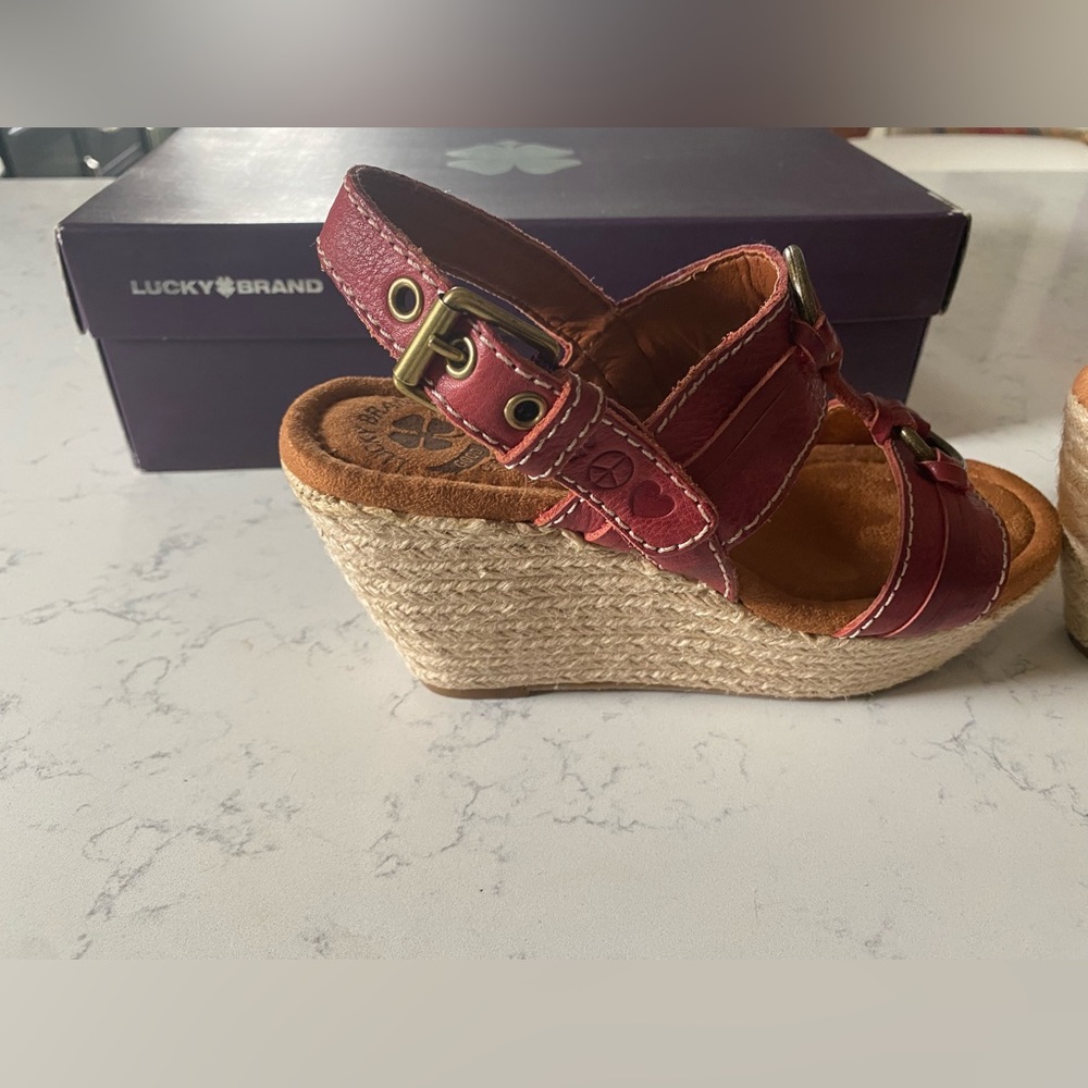 Lucky Brand Wedge Sandals